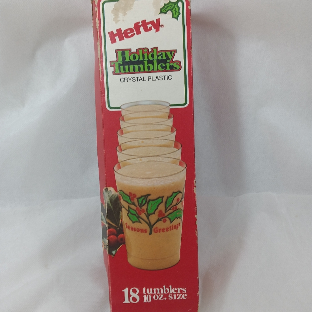 Hefty Holiday Tumblers VTNG 1981 18 - 10 Oz Crystal Plastic Party Cups